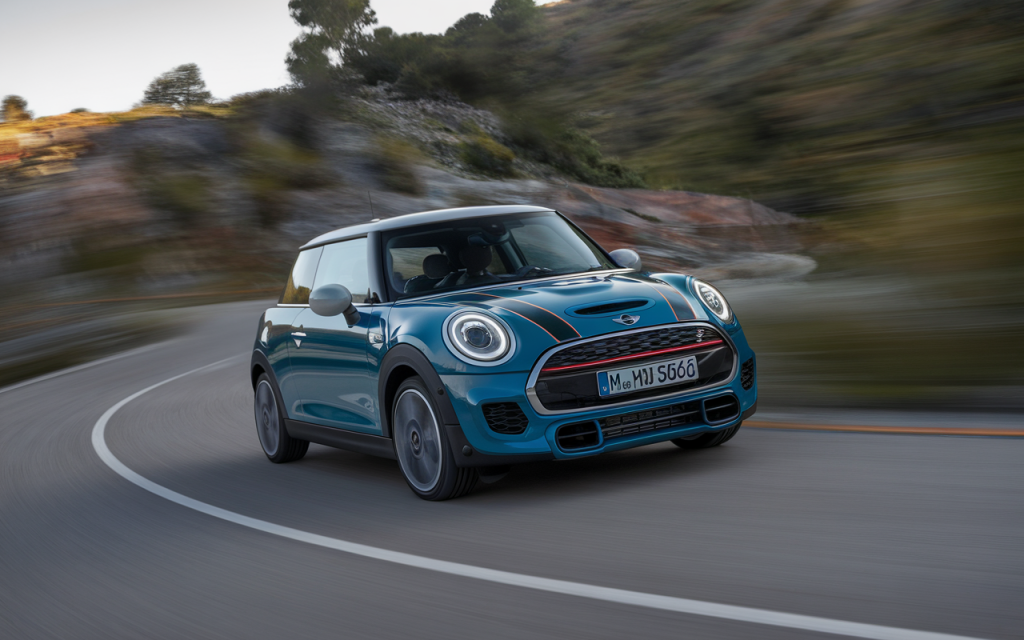 Vue latérale de la Mini Cooper D, compacte et élégante
