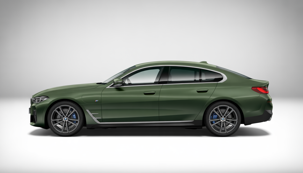 Vue latérale d'une BMW Gran Coupe avec design sportif et luxueux